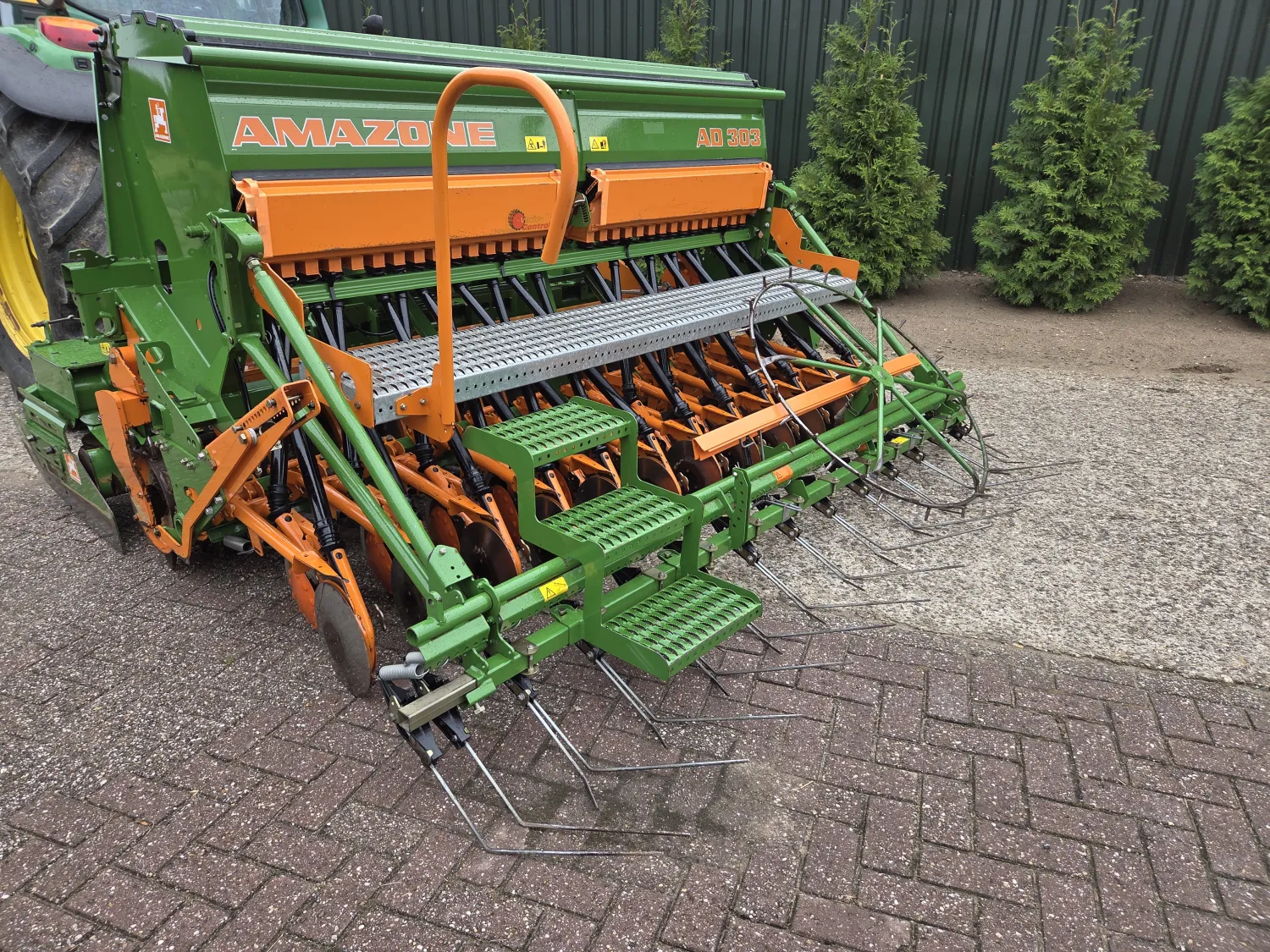 Amazone Sämaschine Kombination | Kreiselegge & Drill zu verkaufen