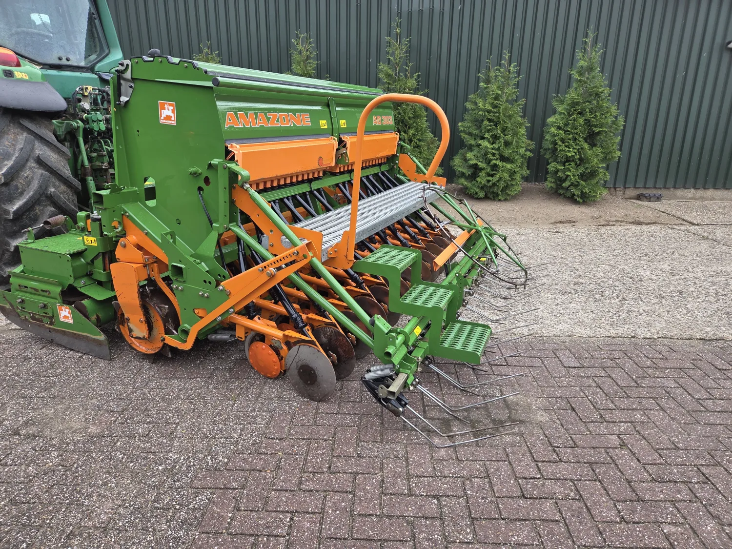 Amazone Sämaschine Kombination | Kreiselegge & Drill zu verkaufen