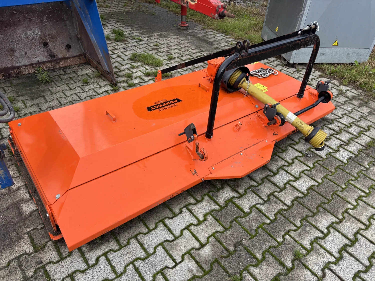 Landbouwmachines: Kiepers, Weilandbloters, Schudders & Meer