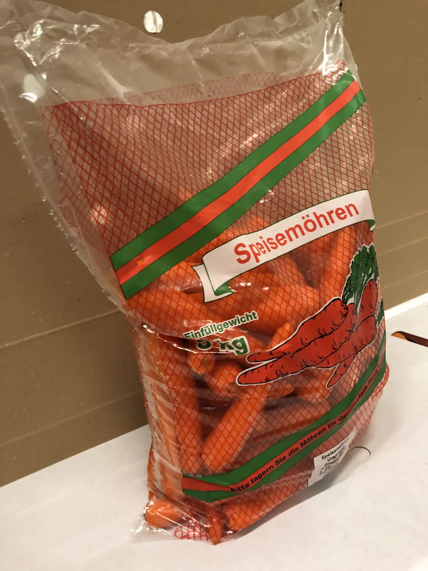 Verse wortelen naar wens verpakt | Los, in tray of zak