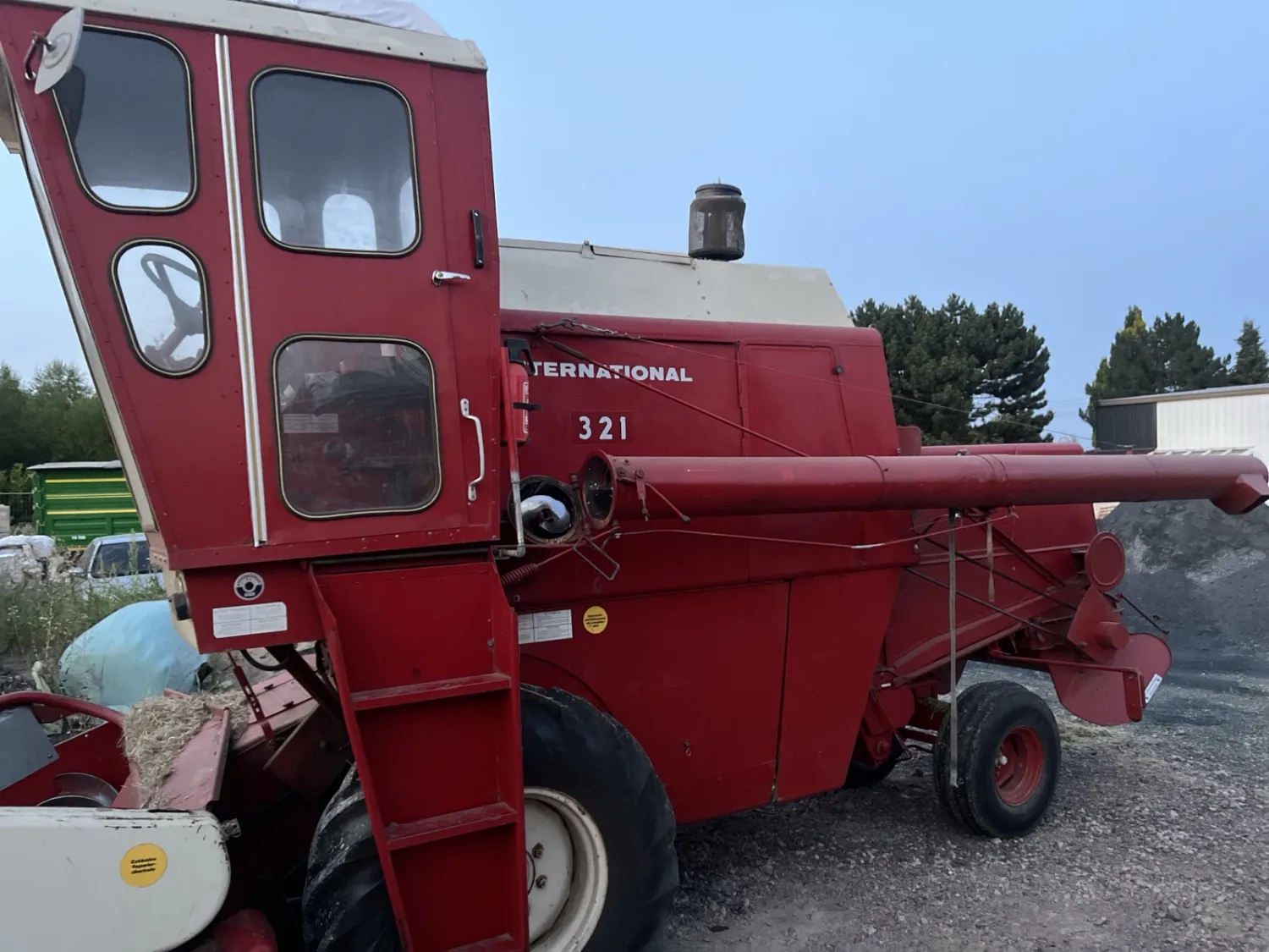 Kombajn IHC 321 - 1327 Godzin - Cena: 6 000 EUR