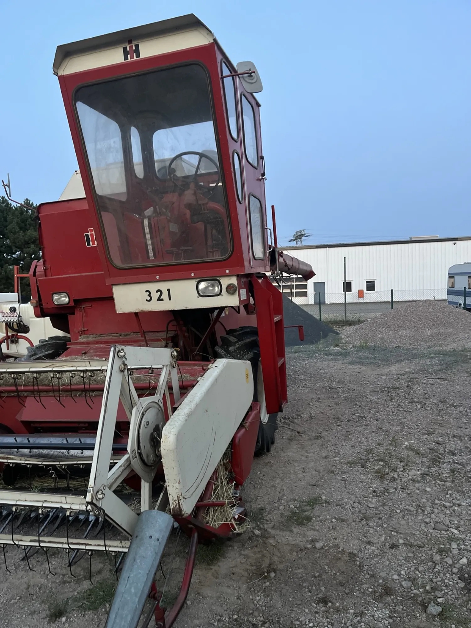 Kombajn IHC 321 - 1327 Godzin - Cena: 6 000 EUR