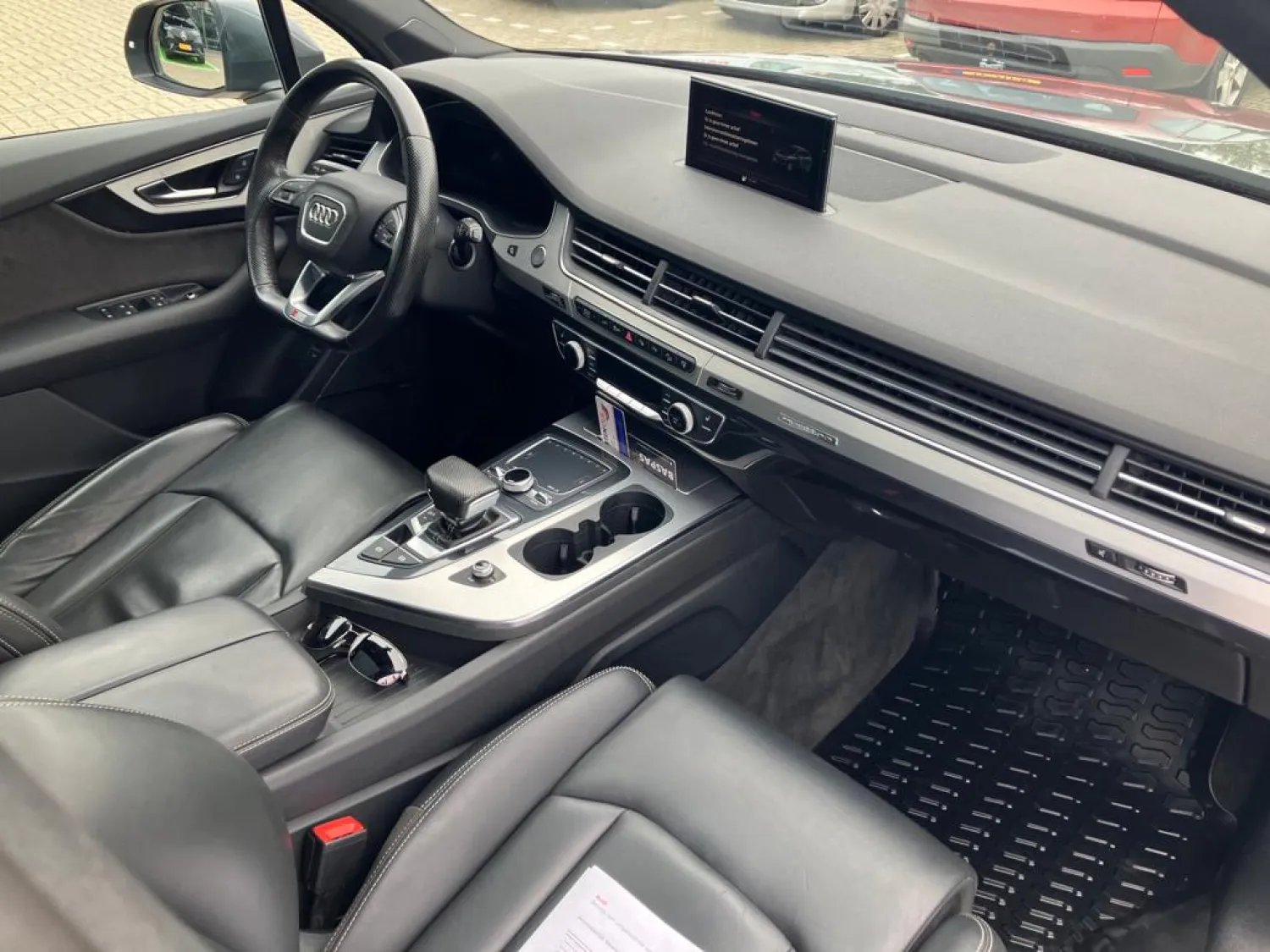 Audi Q7 e-tron 374PK BTW Auto | APK Gekeurd