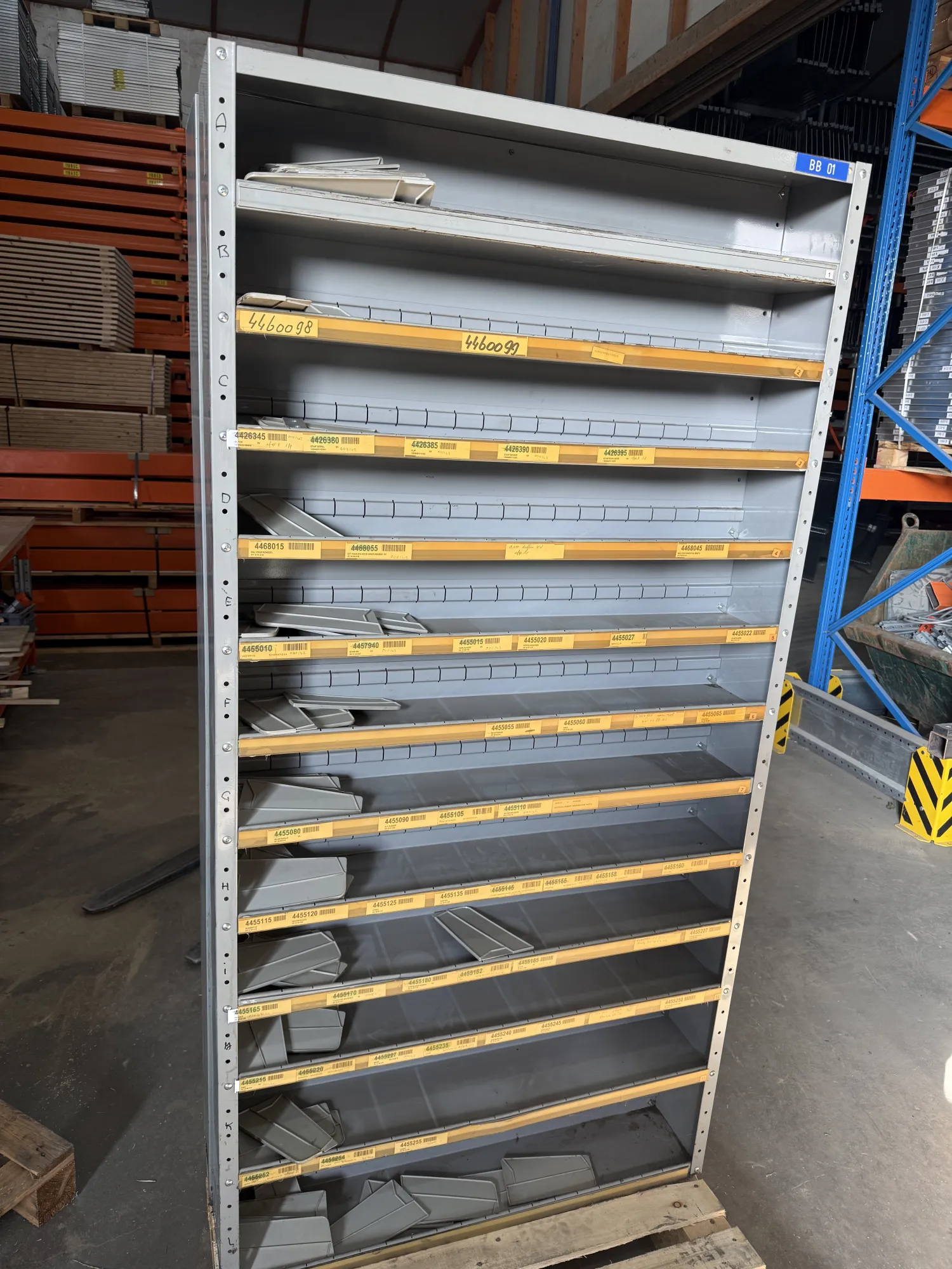 Gebruikte magazijnkasten - 200cm hoog, 100cm breed