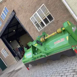 https://cdn.farmtrade.nl/media/166790/conversions/0Ts2wj-thumbnail.webp