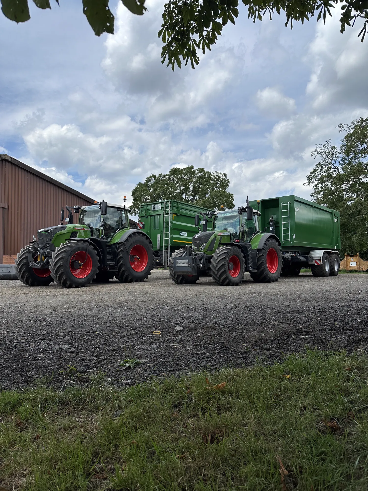 Fendt Traktor & Container Vermietung bei Wildeshausen