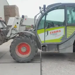 Vlaas Scorpion 7030: vind landbouwmachines