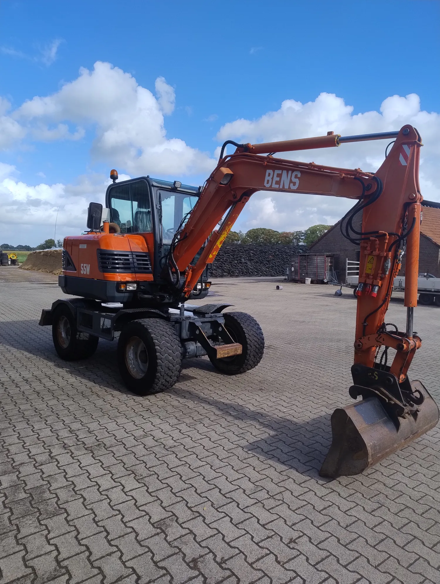 Doosan 55w Mobielekraan 2011 - Topstaat!