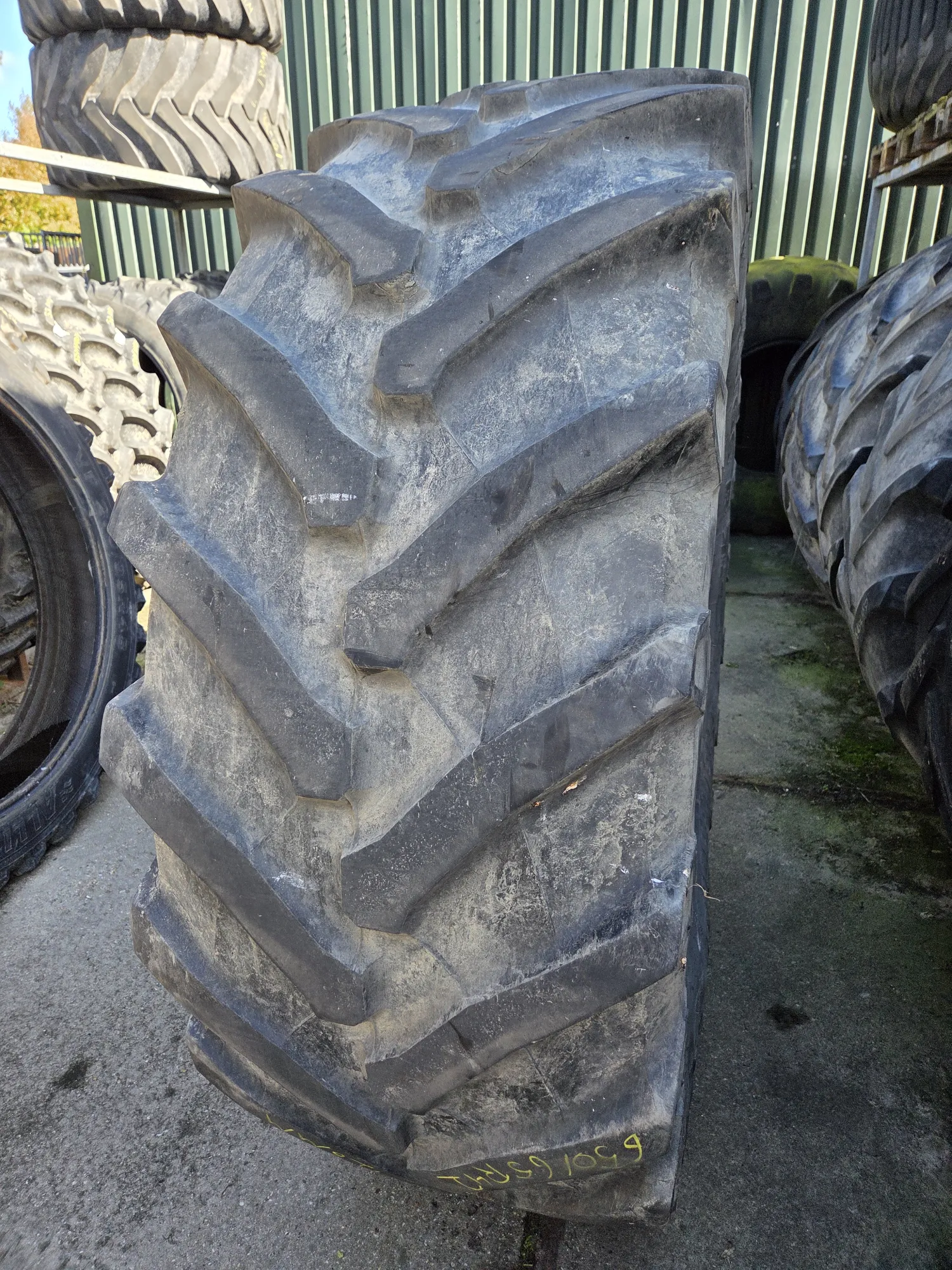 Trelleborg 650/65R42 TM800 Banden - 24mm Profiel