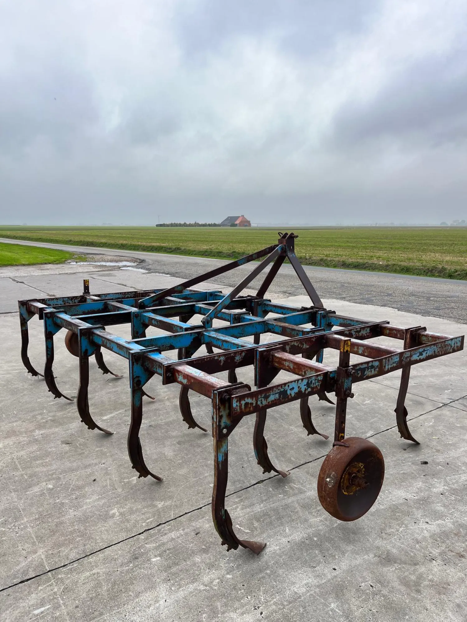 Cultivator de vânzare - Lățime 340 cm - Stare bună