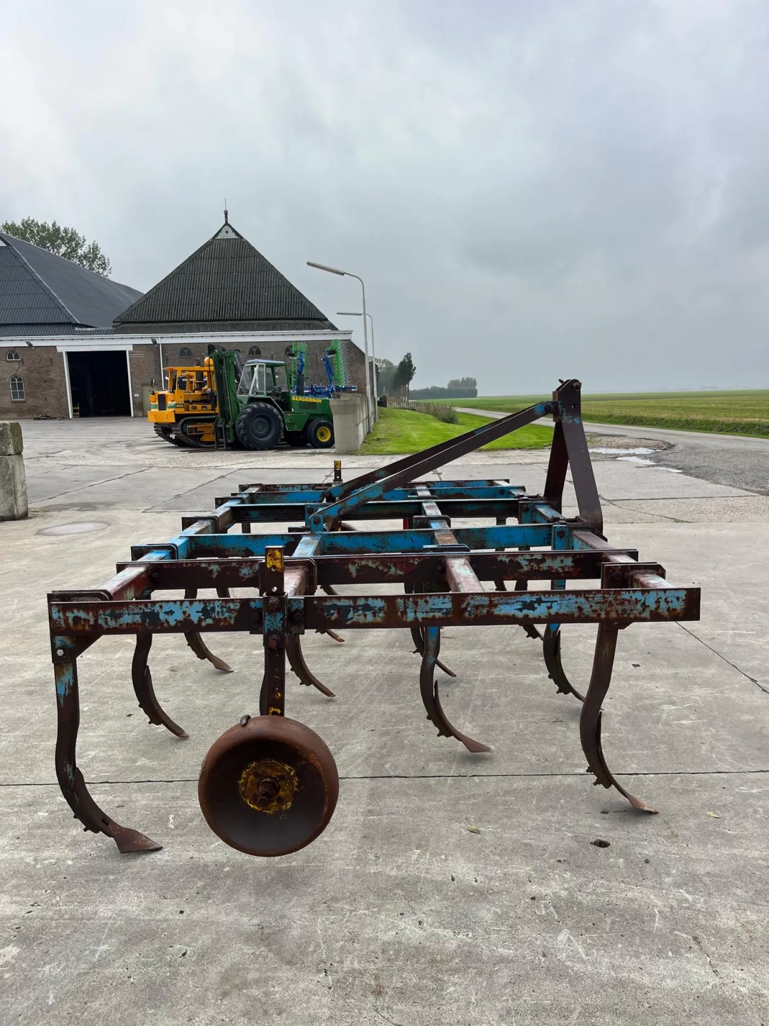 Cultivator de vânzare - Lățime 340 cm - Stare bună