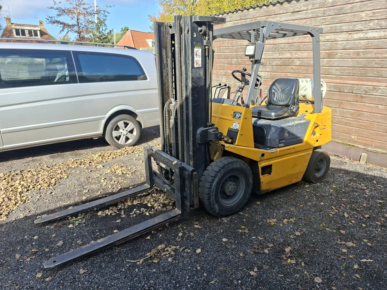 TCM 2000 KG Heftruck met Triplomast & Side Shift