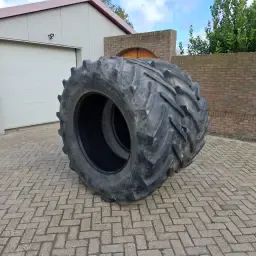 Michelin Multibib Banden 650/65R38 - Gebruikt