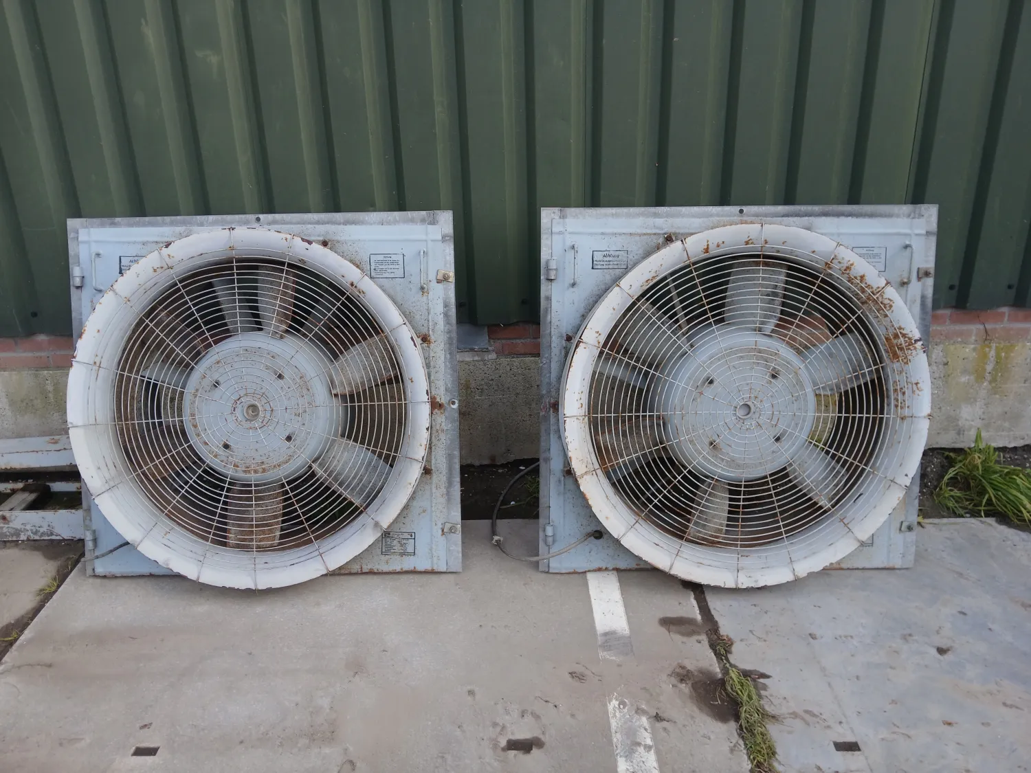2 Inbouw Ventilatoren 380V | T.E.A.B.
