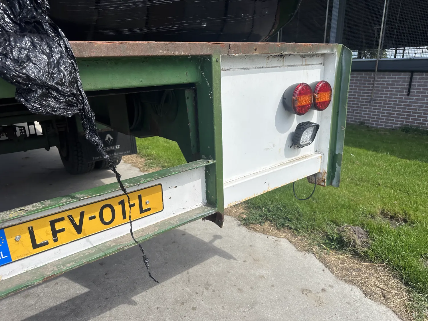 Balenwagen XL: 13m laadvloer, verlichting & hydraulische remmen