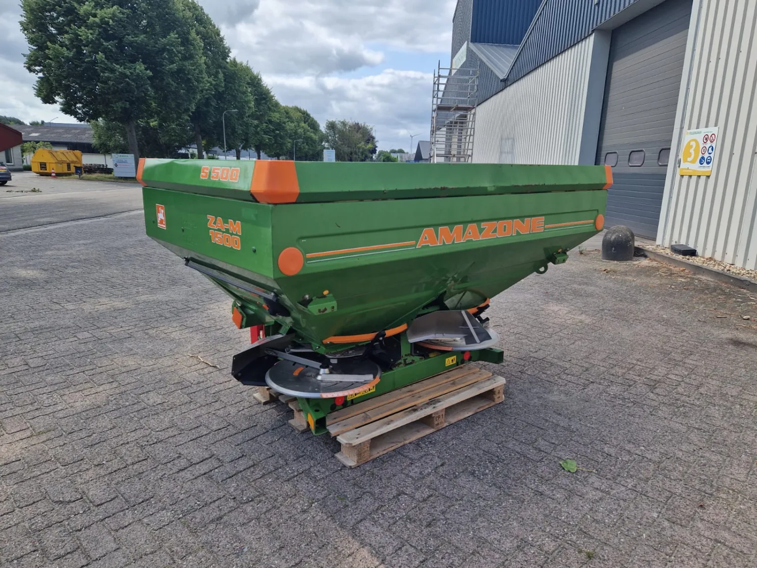 Amazone ZA-M 1500 strooier, 2009, 2000 liter