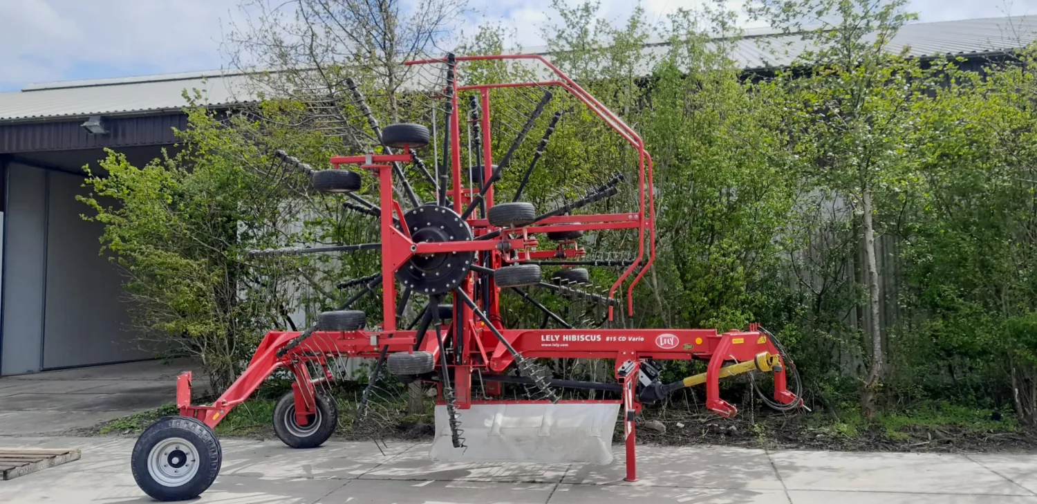 Lely Hibiscus 815 CD Vario uit 2017 - Getrokken hark
