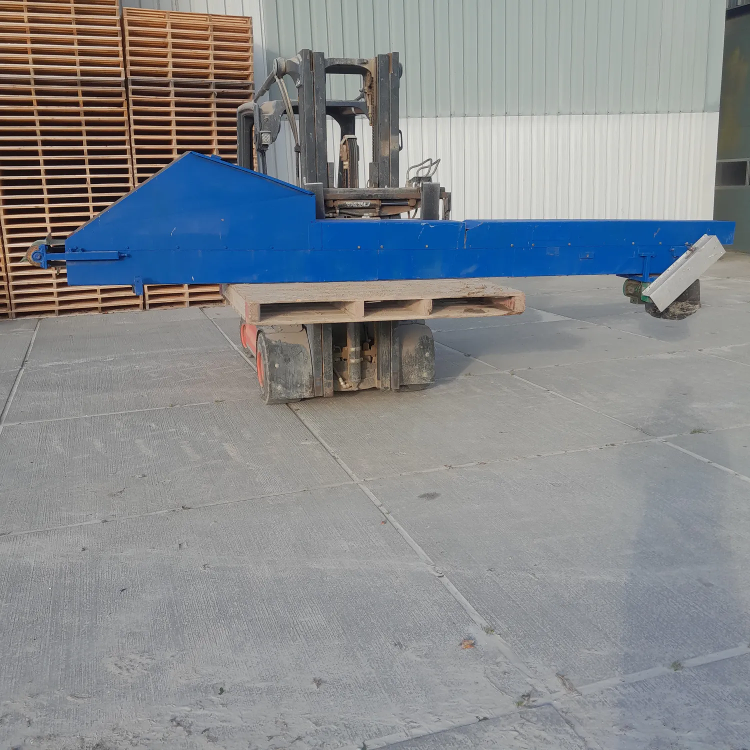 Opvoer Elevator - 440x25 - Goede staat