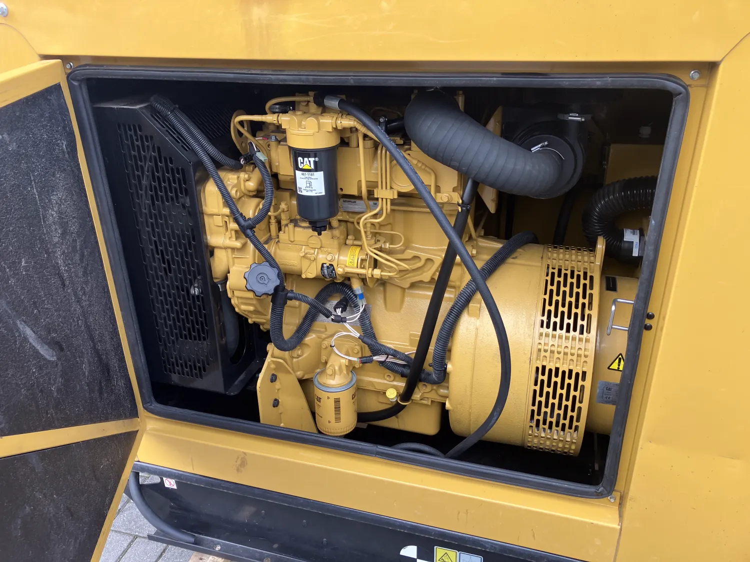 Caterpillar 33 kVA Generator te Koop - Weinig Gebruikt - 2022