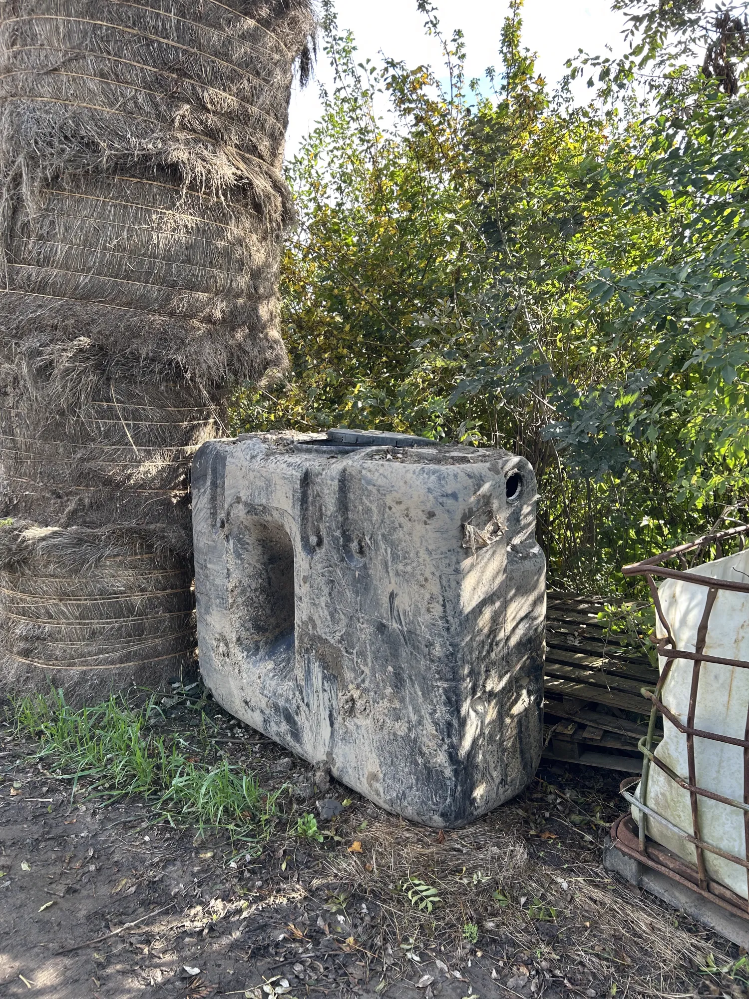 Gebruikte Septictank 3000L - Afmetingen: 1.5x0.5x4.0m
