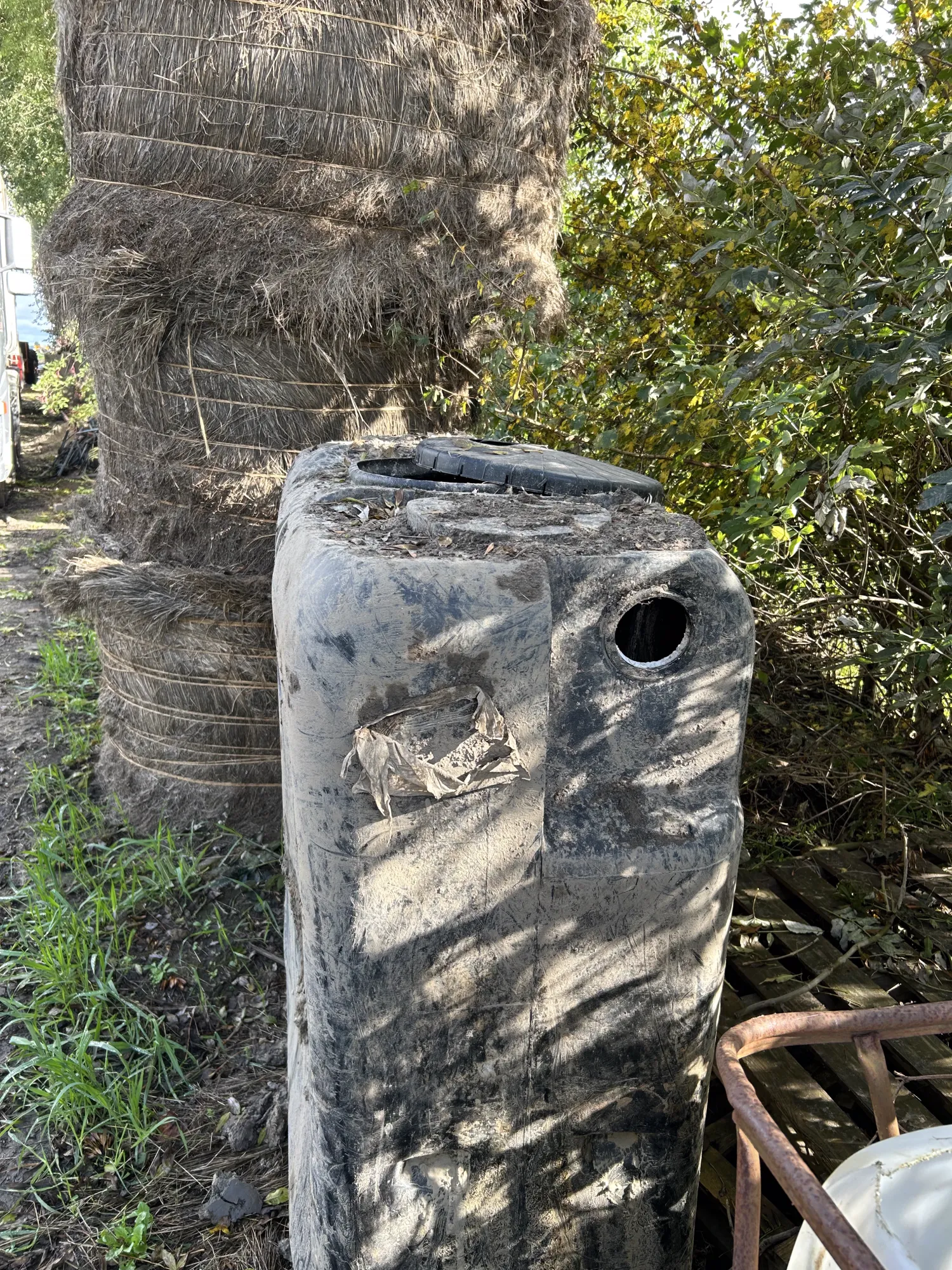 Gebruikte Septictank 3000L - Afmetingen: 1.5x0.5x4.0m