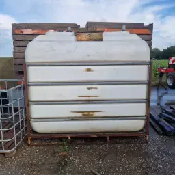https://cdn.farmtrade.nl/media/169115/conversions/pd9YGf-thumbnail.webp