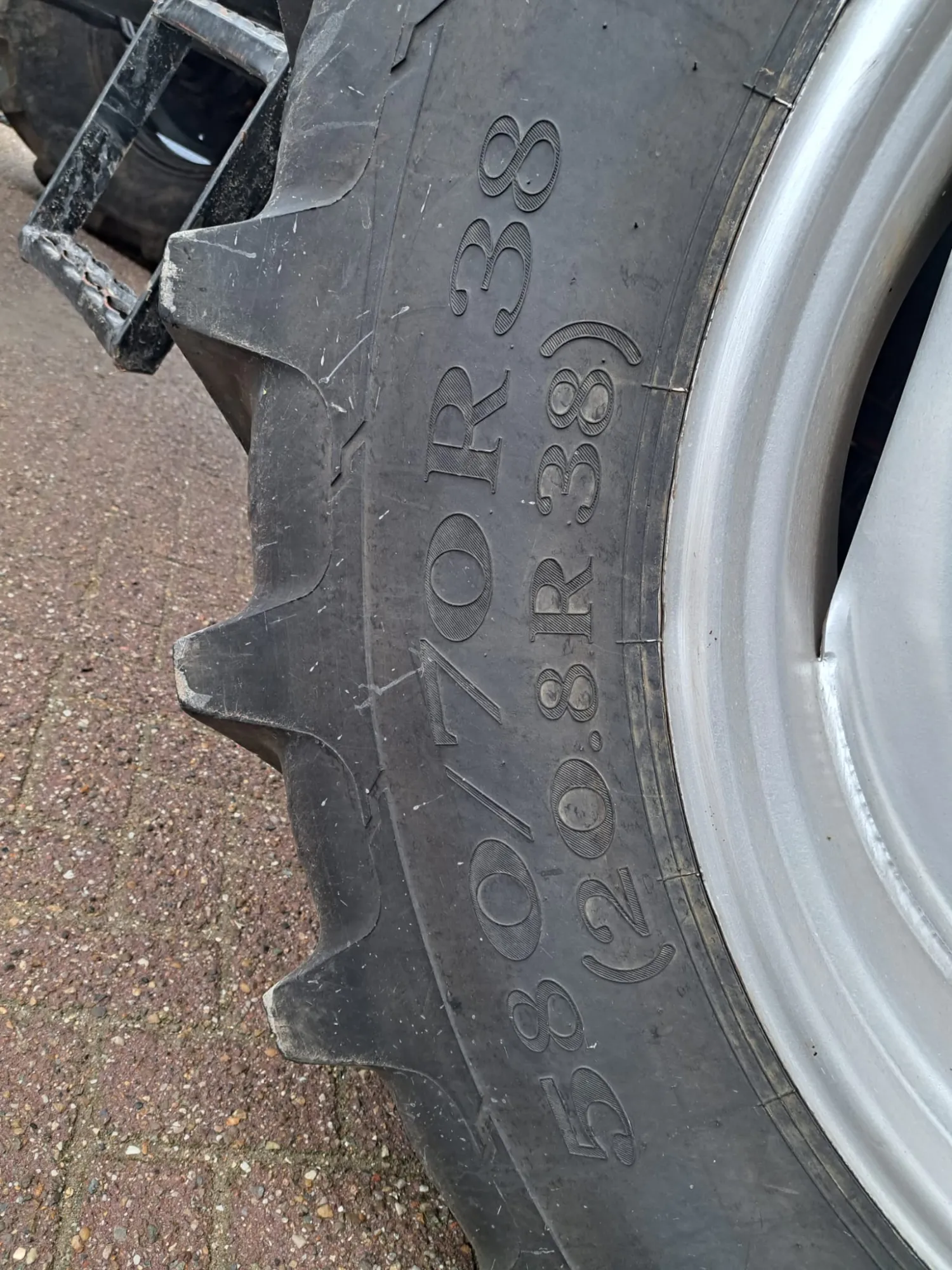 Banden 580 70 R38: Grote ZF steek | Betrouwbaar