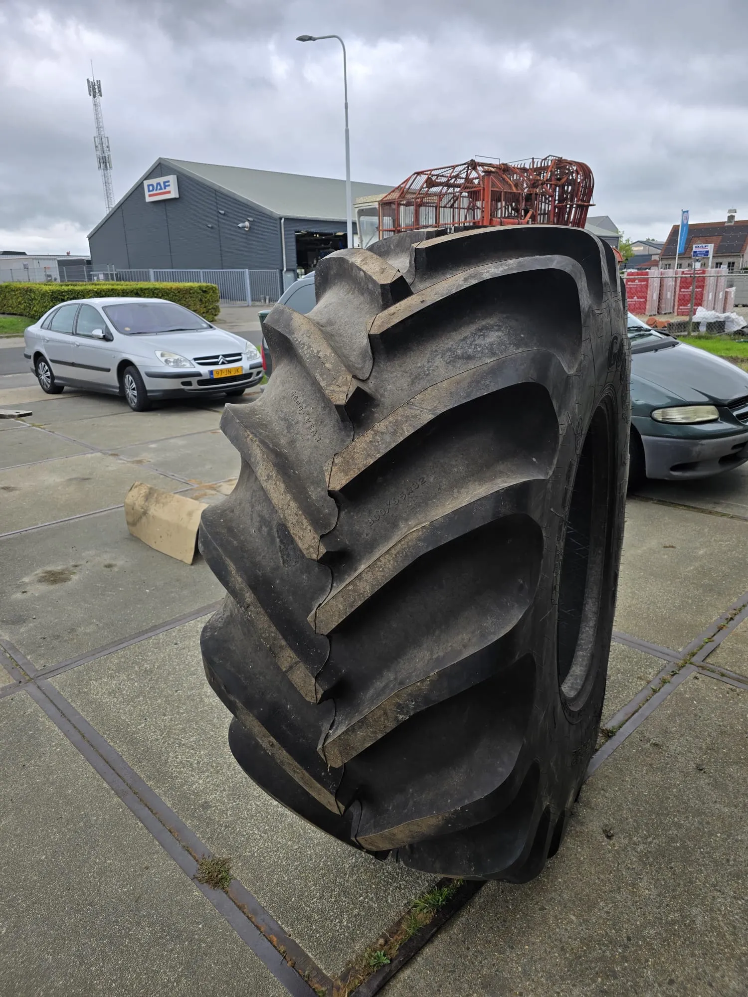GOODYEAR 800/65R32 DT822 Banden | Te Koop