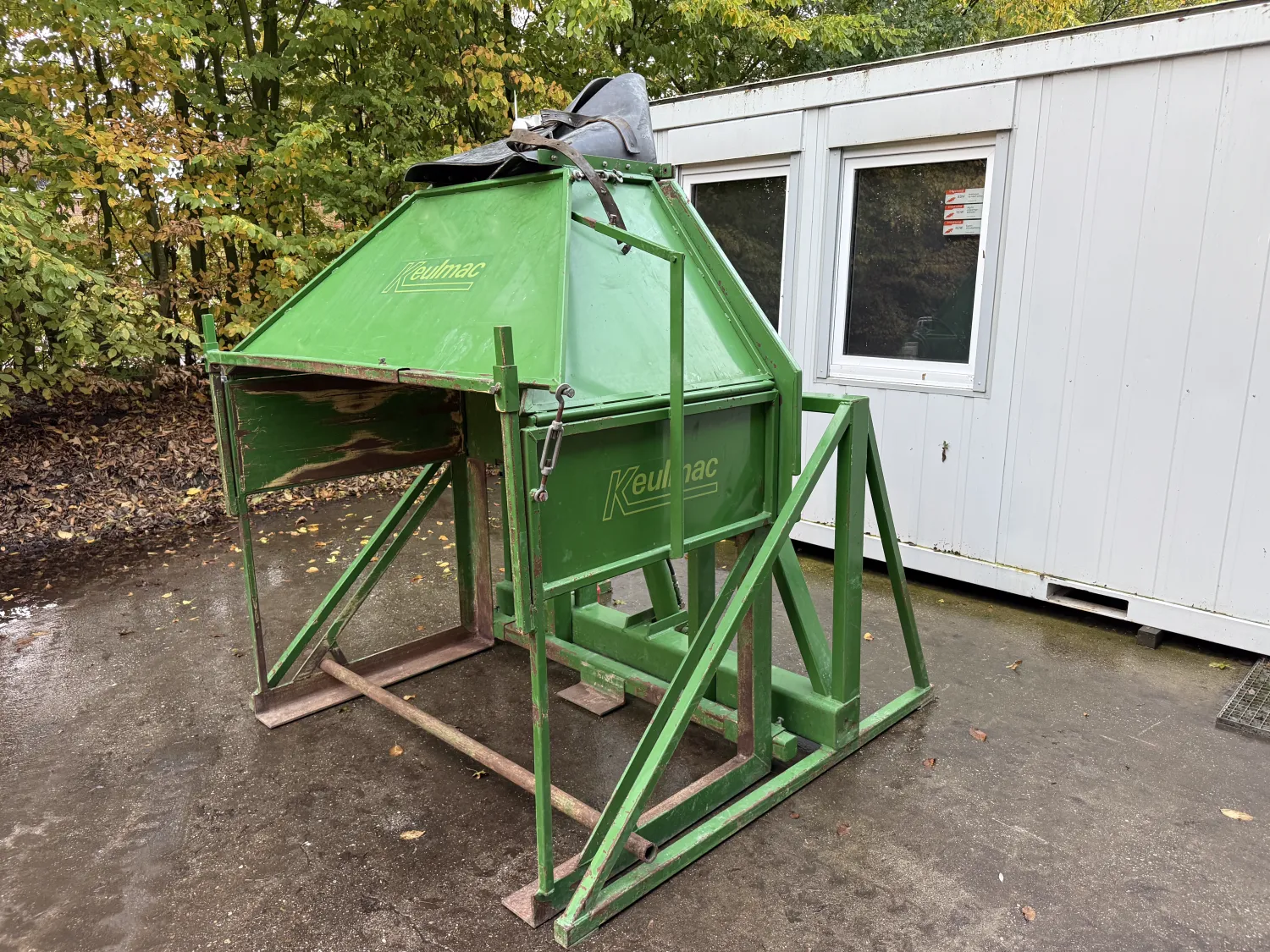 Keulmac Kistenkantelaar: Betrouwbare machine voor efficiëntie