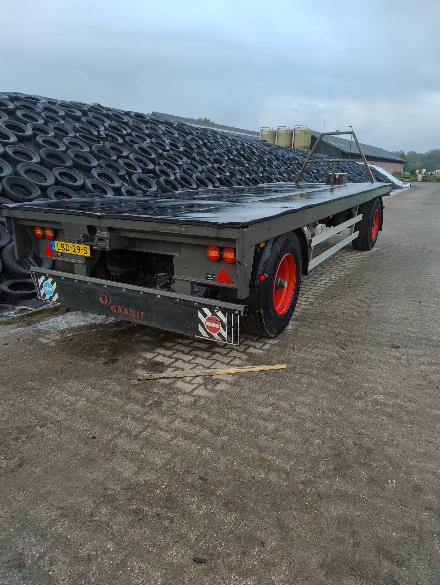Pacton Wagen 720cm - Rubbermat, Luchtvering - Ex BTW