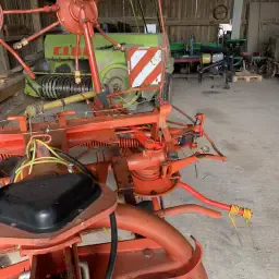 Gebruikte graslandmachines te koop - Schudder, hark, maaier