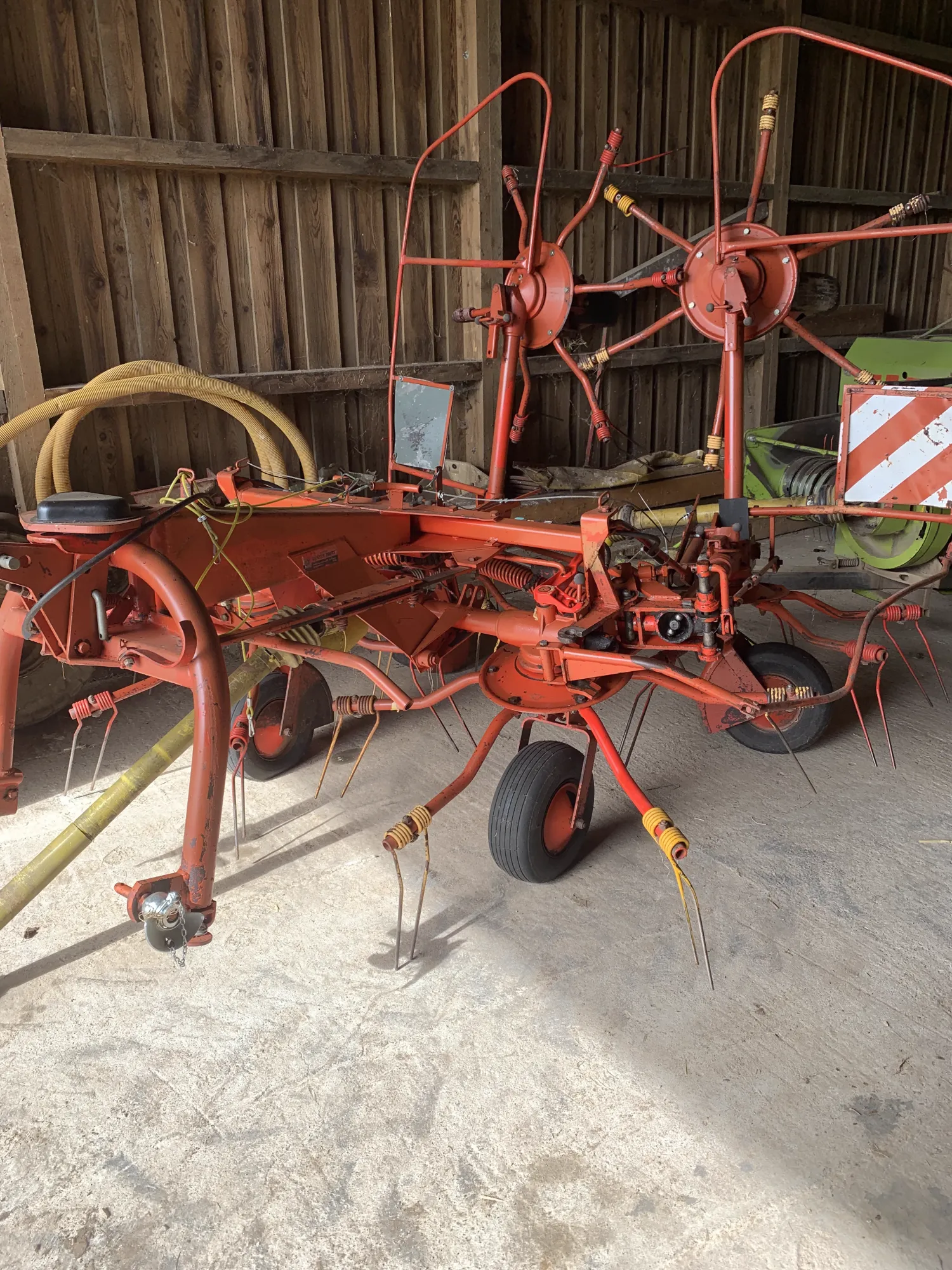 Gebruikte graslandmachines te koop - Schudder, hark, maaier