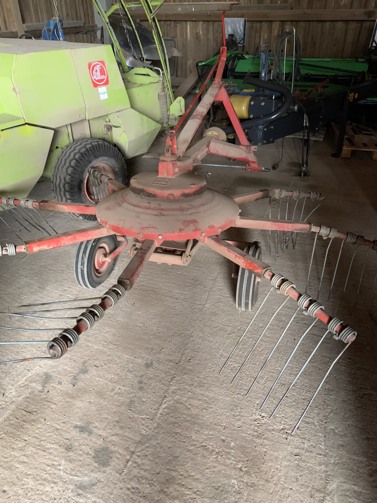 Gebruikte graslandmachines te koop - Schudder, hark, maaier