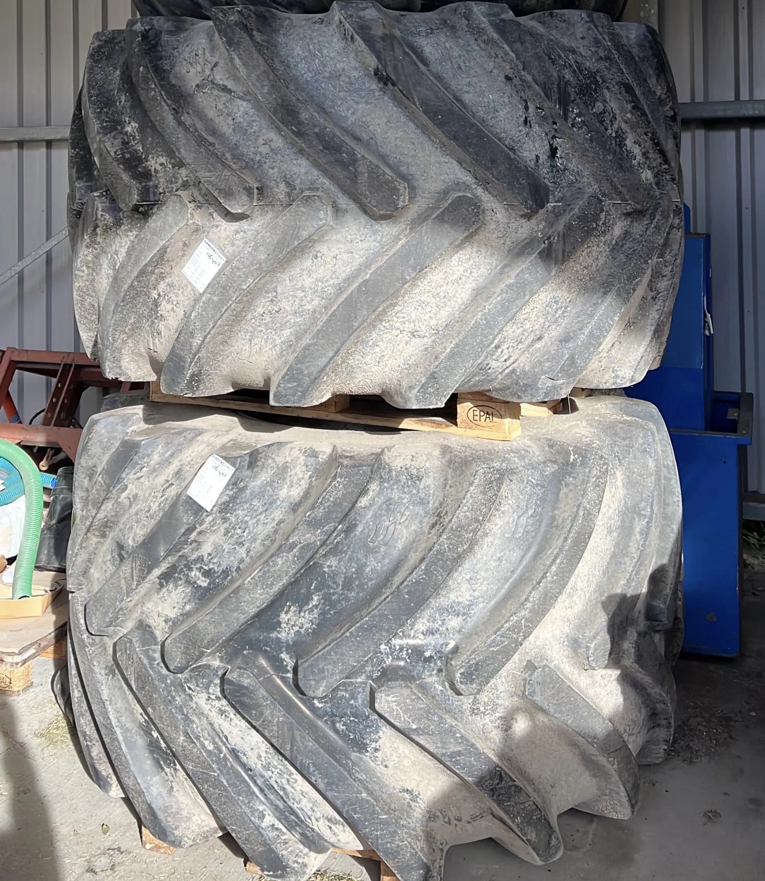 Alliance 1050/50R32 Banden met velg