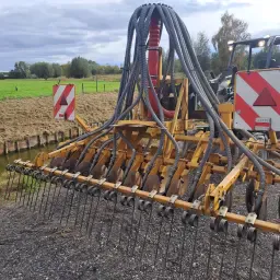 https://cdn.farmtrade.nl/media/169789/conversions/VXLVgg-thumbnail.webp