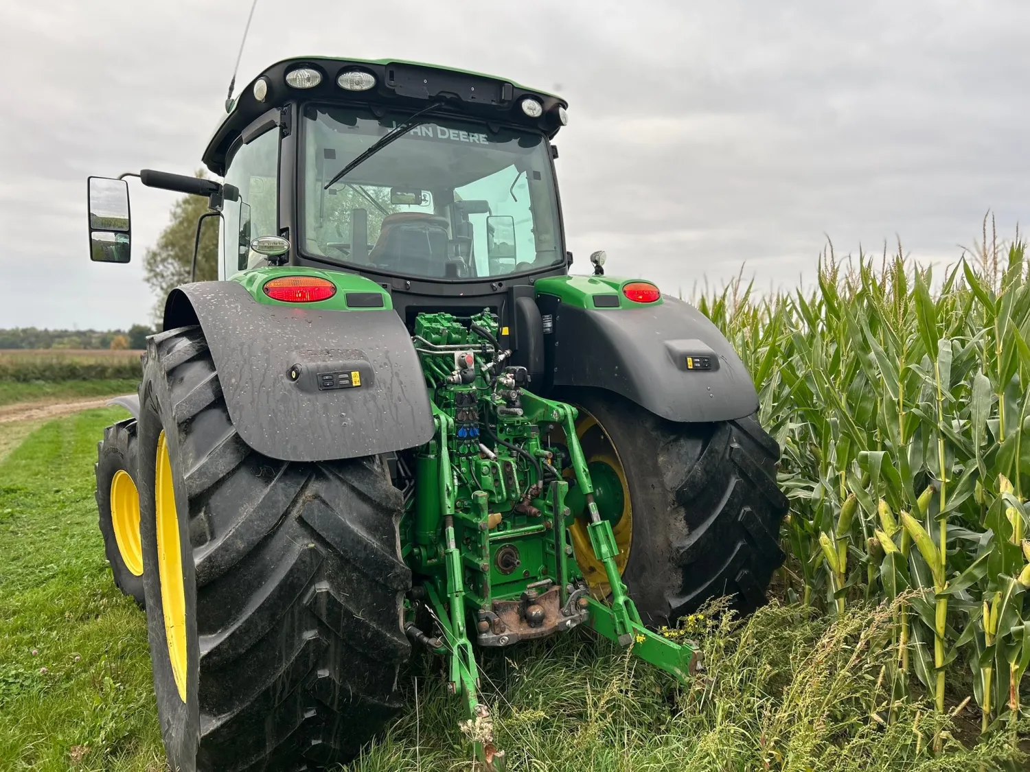 John Deere 6215R Traktor, 2015, 9200 Stunden