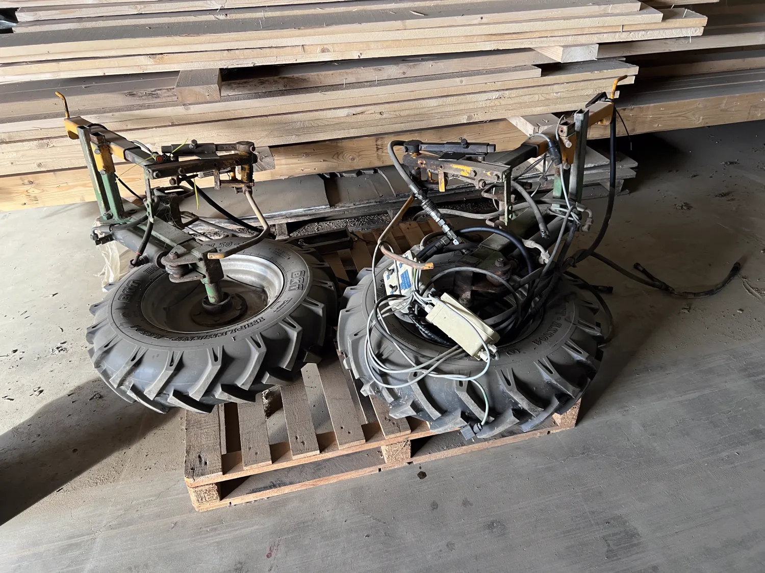Wielen met automatische hoogteregeling | €750