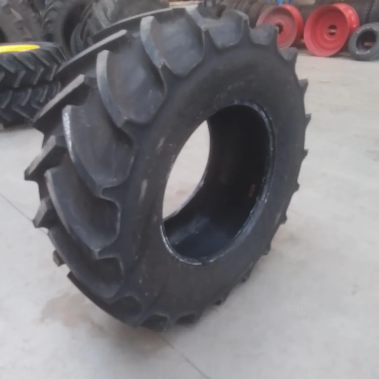 Ελαστικά Mitas 540/65R28 AC65 - Καινούργια, Εξαιρετική Τιμή
