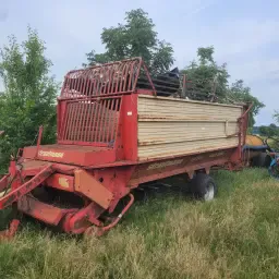 Vagón forrajero usado en venta | Buen estado