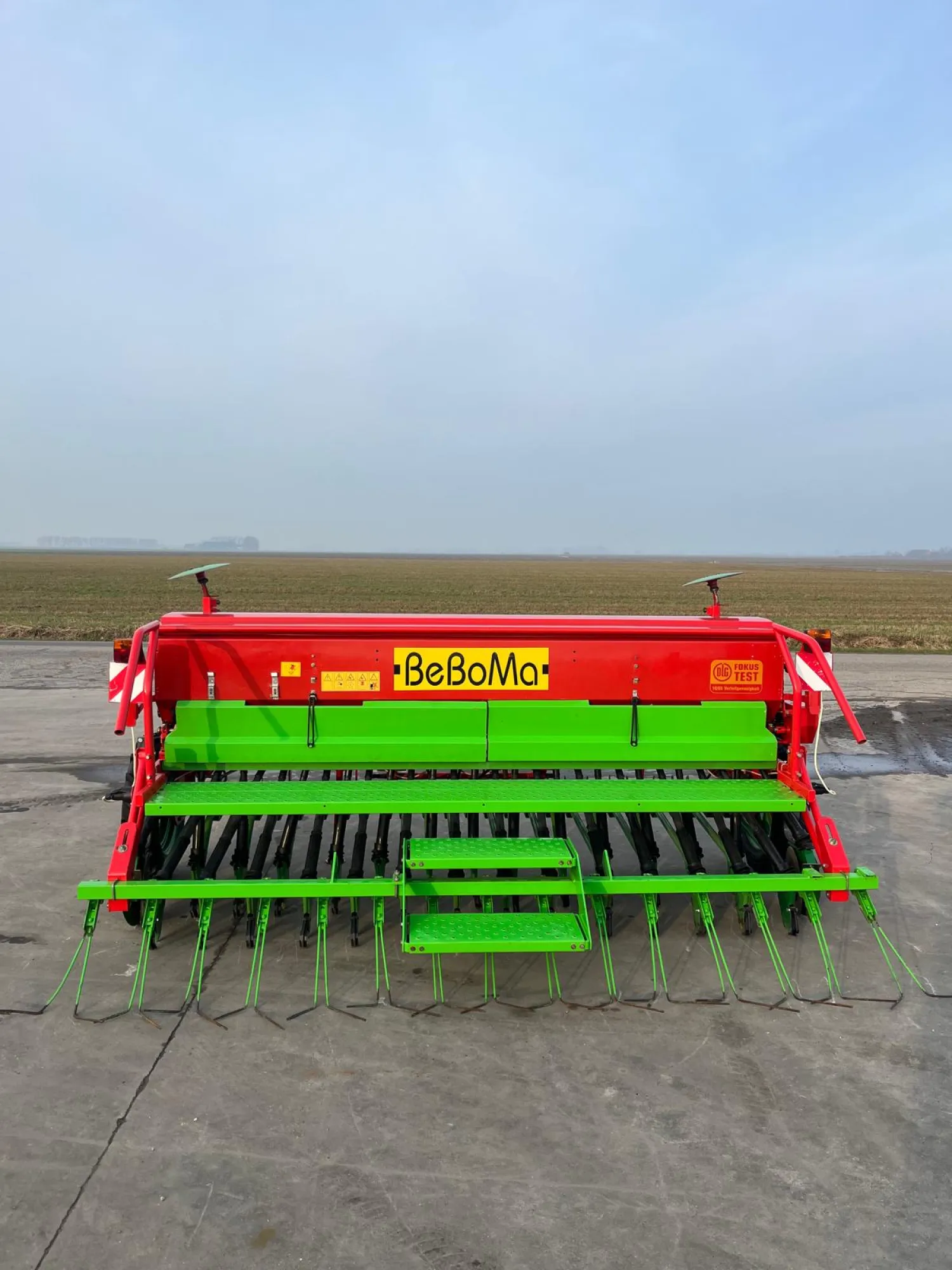 Siewnik BeBoMa MS (2011) na sprzedaż - 29 wylotów