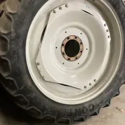 Σετ Ελαστικών Continental: 340/85 R48 & 320/90 R32