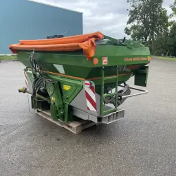 Amazone ZAM Ultra 3000 Spreader - Year 2009