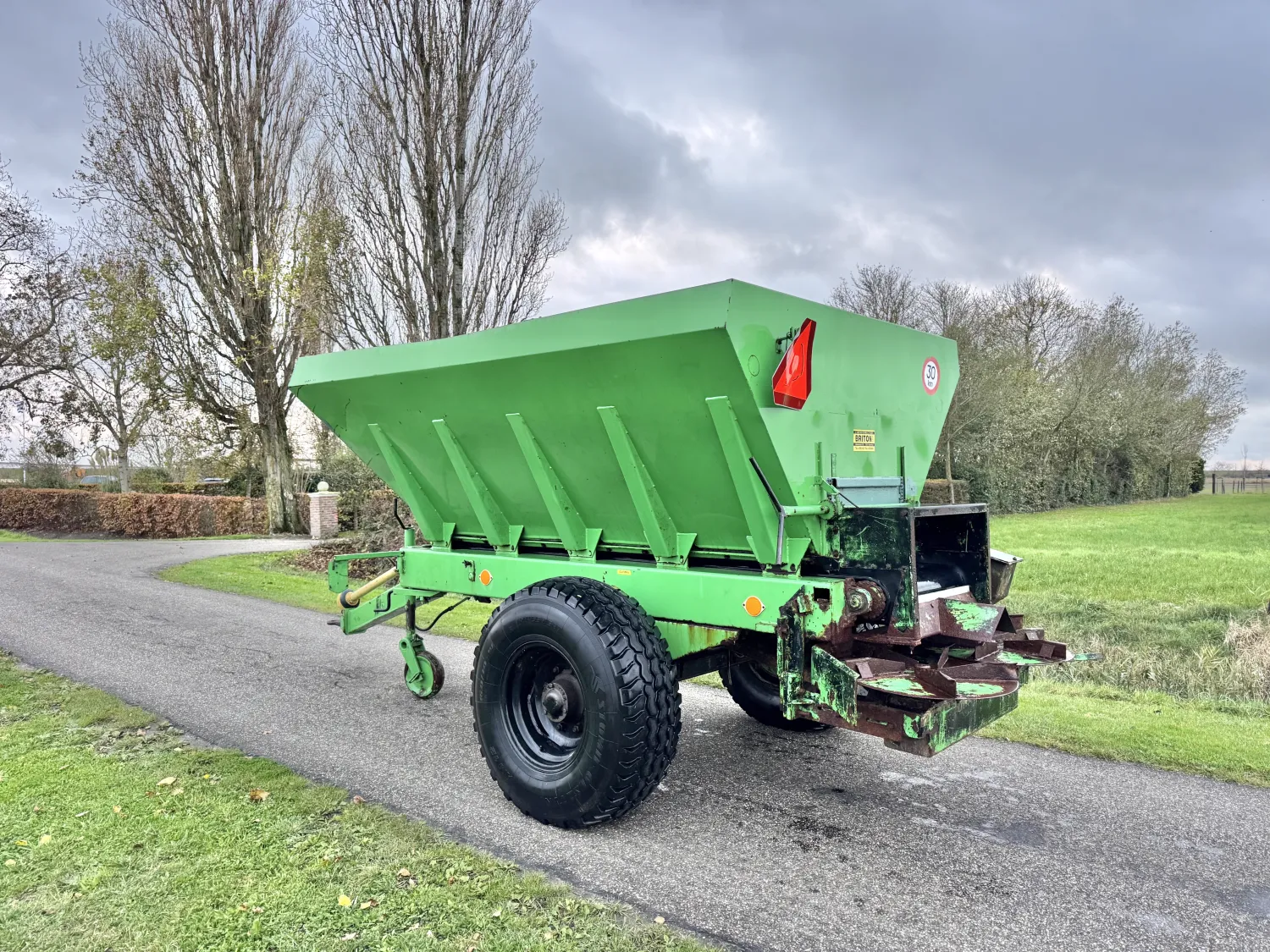 Agromet Lime Spreader 7m³ for Sale - Precision Spreading