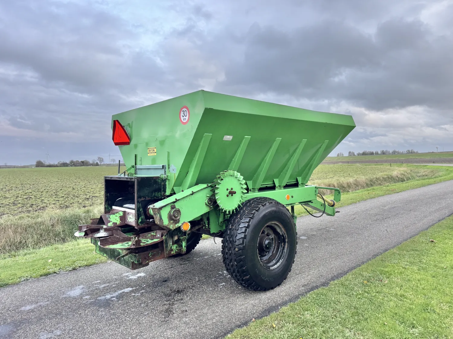 Agromet Lime Spreader 7m³ for Sale - Precision Spreading