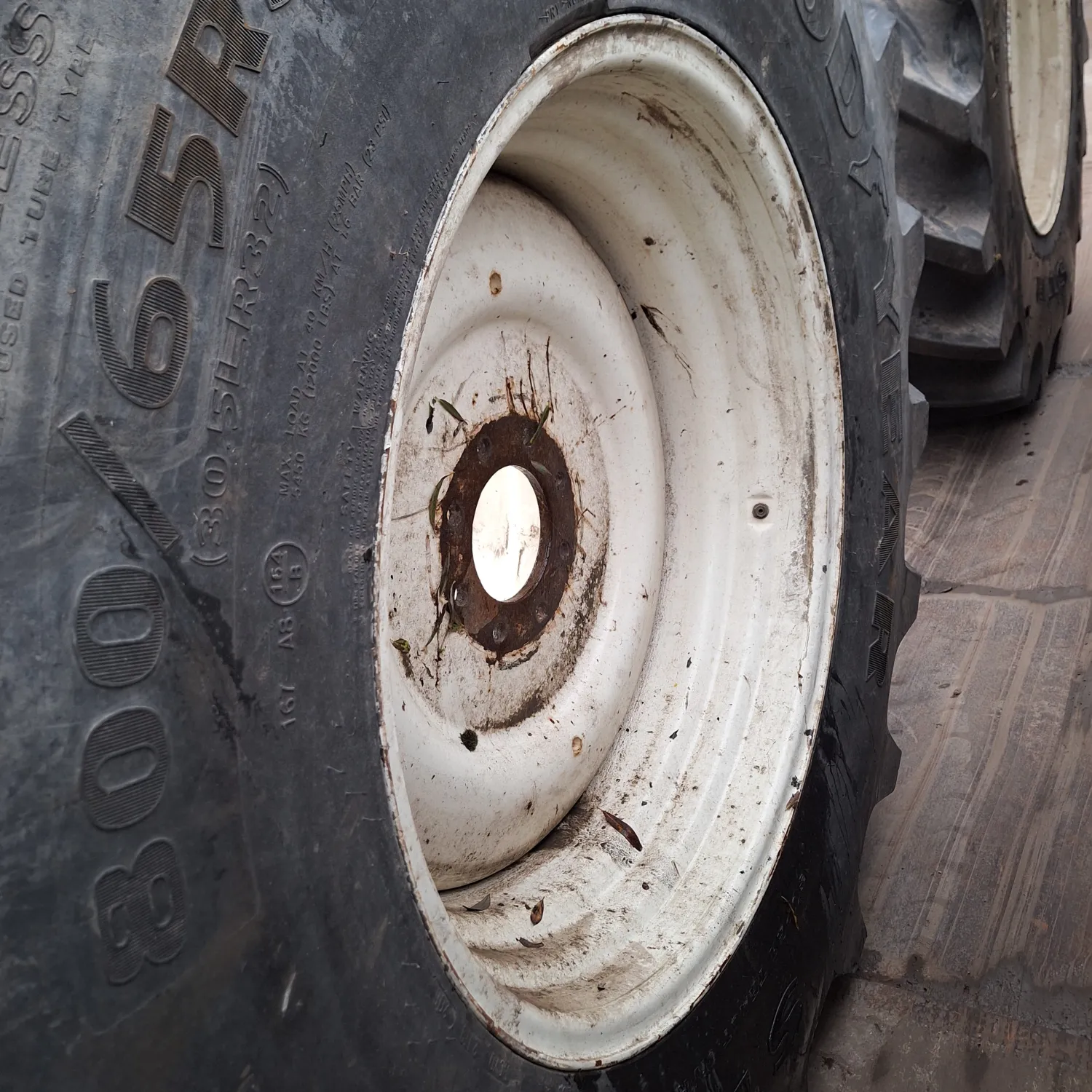 800/65R32 Μεταχειρισμένα Ελαστικά Τρακτέρ - Ευκαιρία!