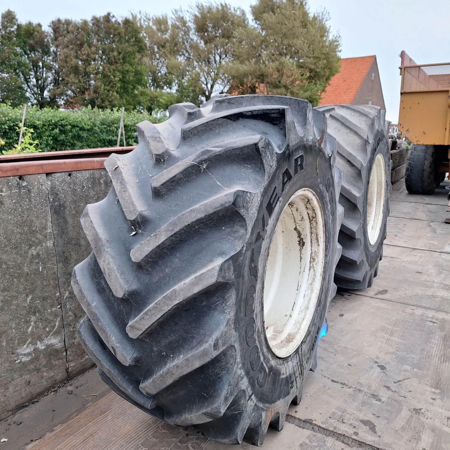 800/65R32 Μεταχειρισμένα Ελαστικά Τρακτέρ - Ευκαιρία!