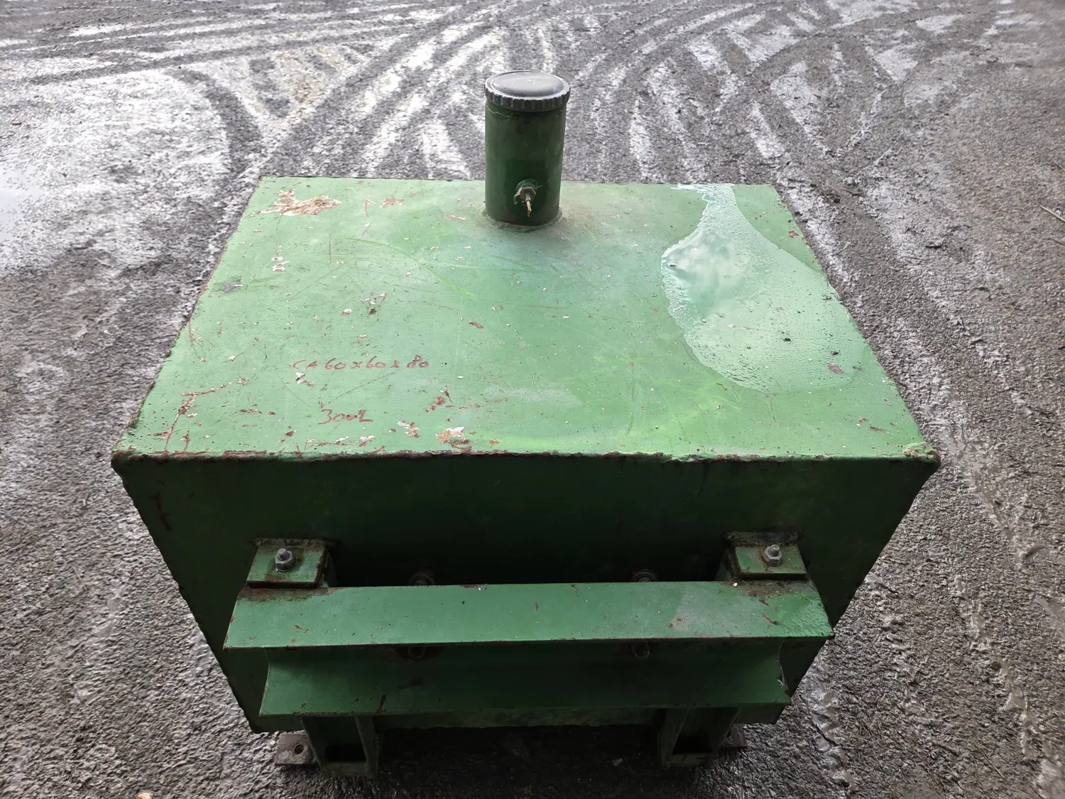 Diesel Tank Approx. 300L - Ideal for Front Weight Conversion