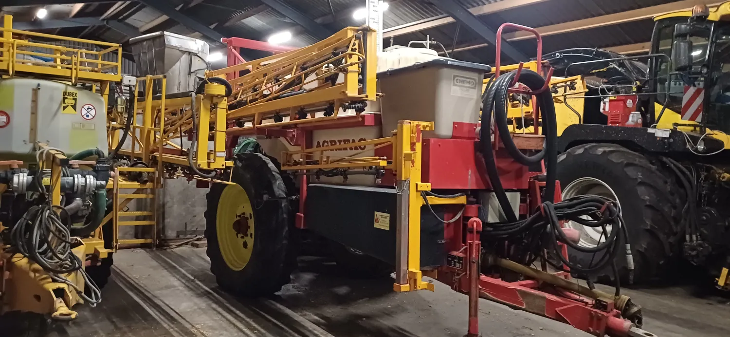 Agrifac 4200L Sprayer - 2001, 33 Meter Boom