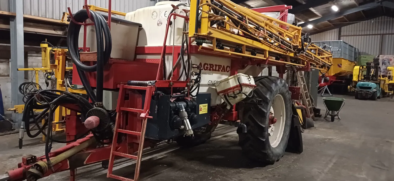 Agrifac 4200L Sprayer - 2001, 33 Meter Boom
