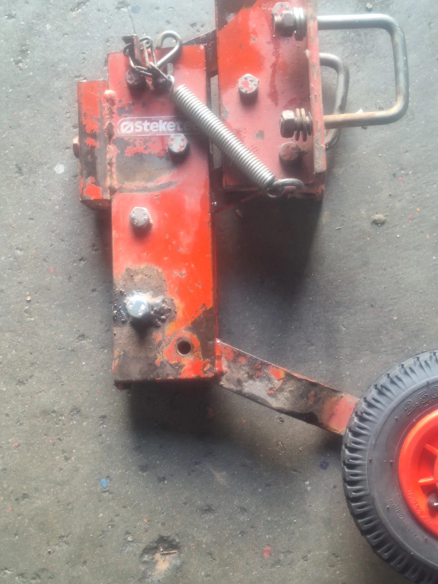 Steketee hoeing elements for sale | New tires